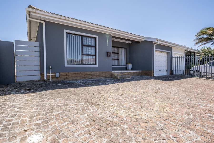 3 Bedroom Property for Sale in Bothasig Western Cape